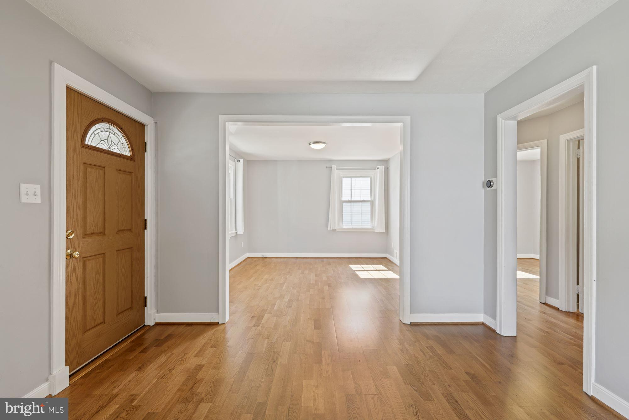 2708 Munson Street Silver Spring, MD 20902 - Photo 3 of 40 Living Room