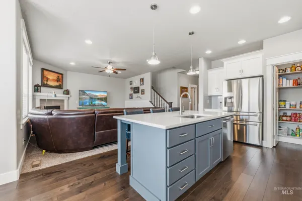 $825,000 | 1086 North Redspire Avenue, Star, ID 83669