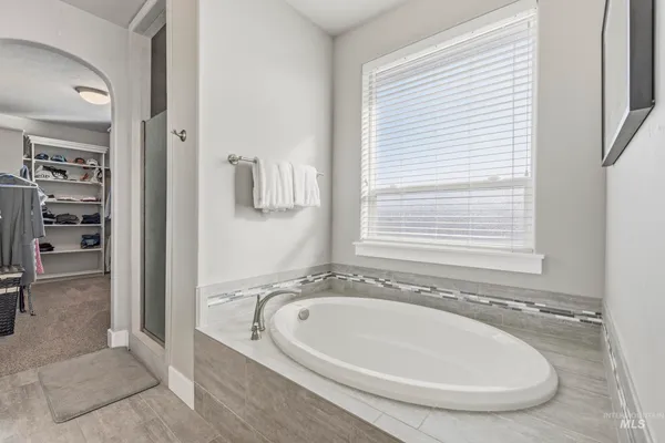 $825,000 | 1086 North Redspire Avenue, Star, ID 83669