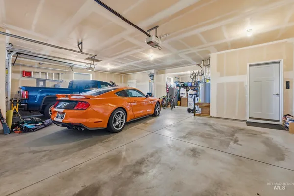 $825,000 | 1086 North Redspire Avenue, Star, ID 83669