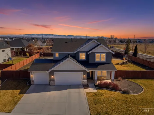 $825,000 | 1086 North Redspire Avenue, Star, ID 83669