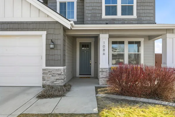 $825,000 | 1086 North Redspire Avenue, Star, ID 83669