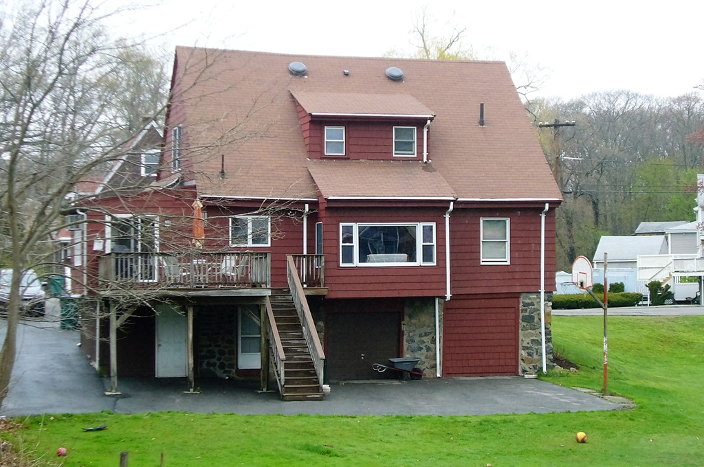 15 Coolidge Road Lynn, MA 01902 - Photo 3 of 19 Gallery Image 3