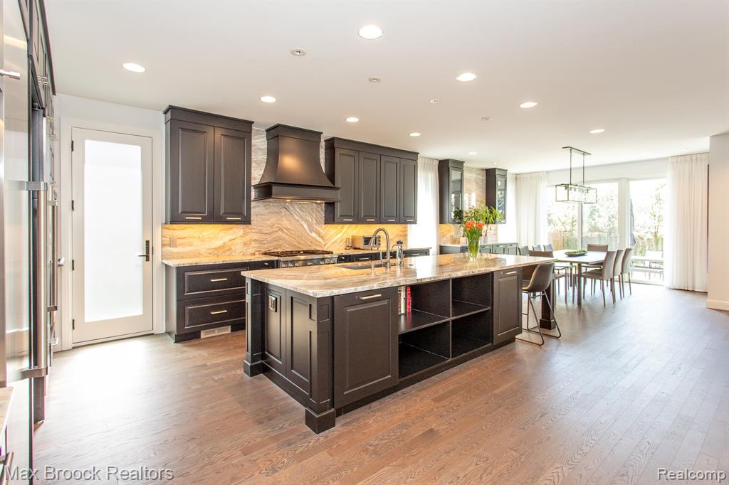 25925 York Road Royal Oak, MI 48067 - Photo 10 of 88