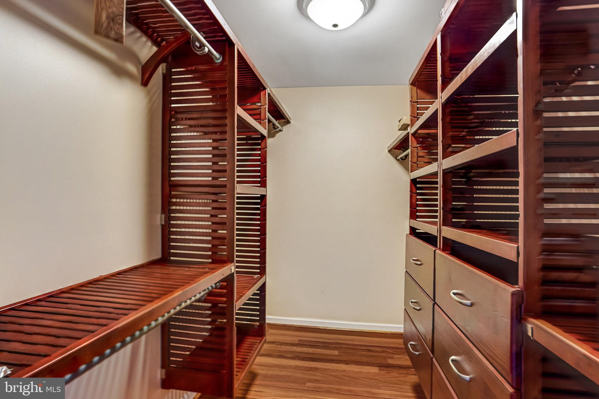 7709 Brandon Way Manassas, VA 20109 - Photo 31 of 40 a view of entryway