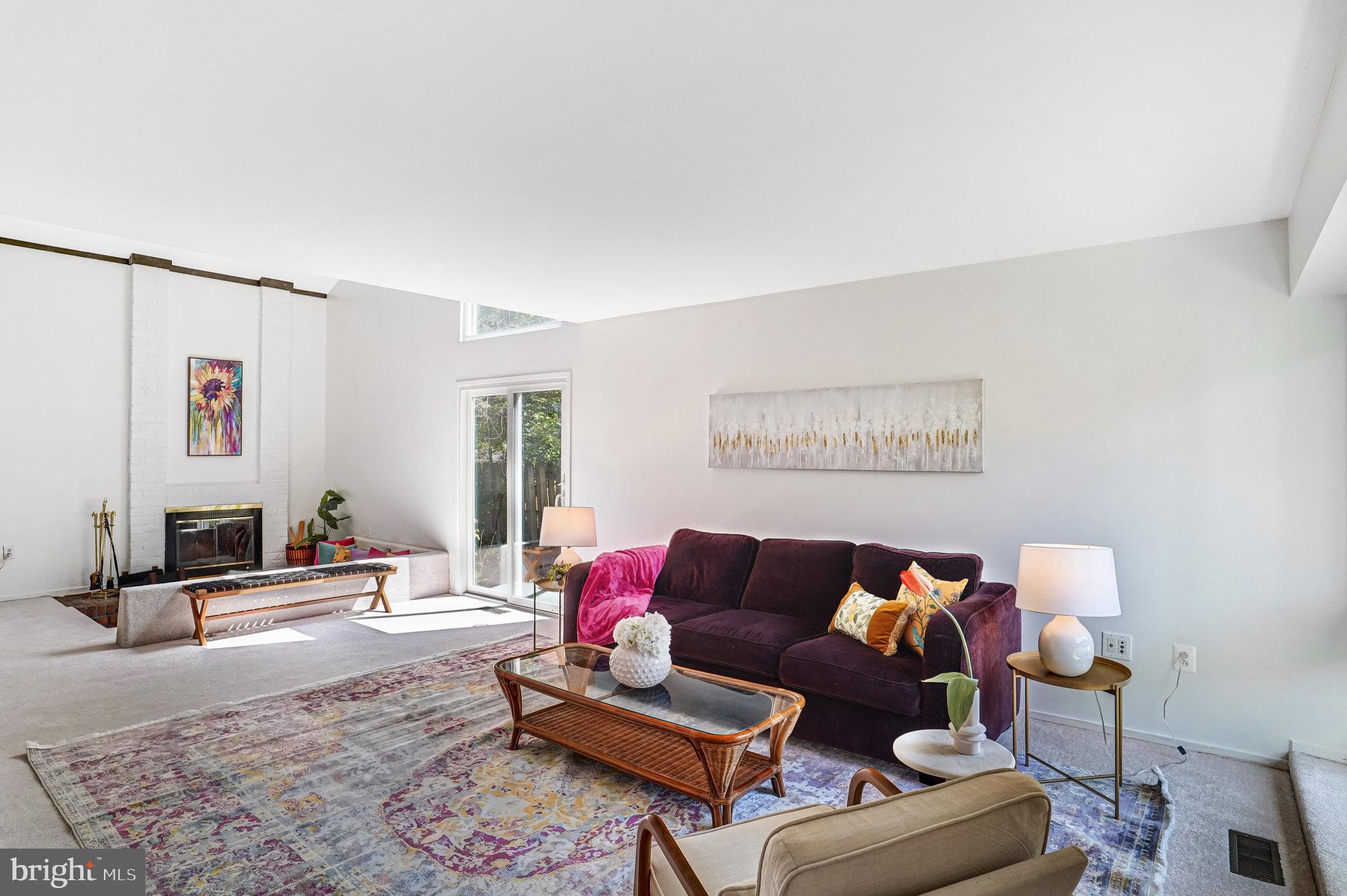 7709 Brandon Way Manassas, VA 20109 - Photo 6 of 40 a living room with furniture