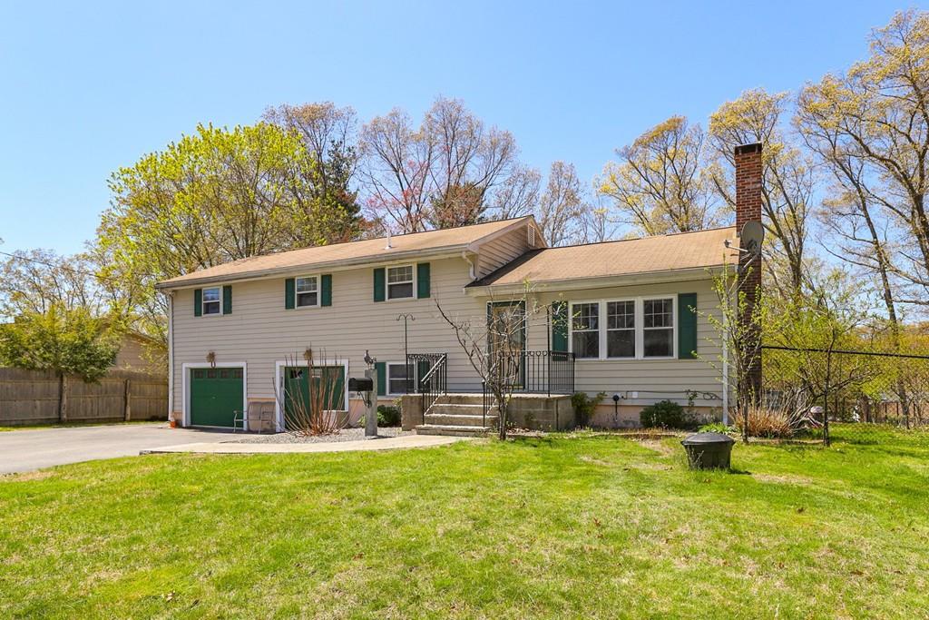 30 Arrowhead Road Bellingham, MA 02019 - Photo 1 of 28 Gallery Image 1