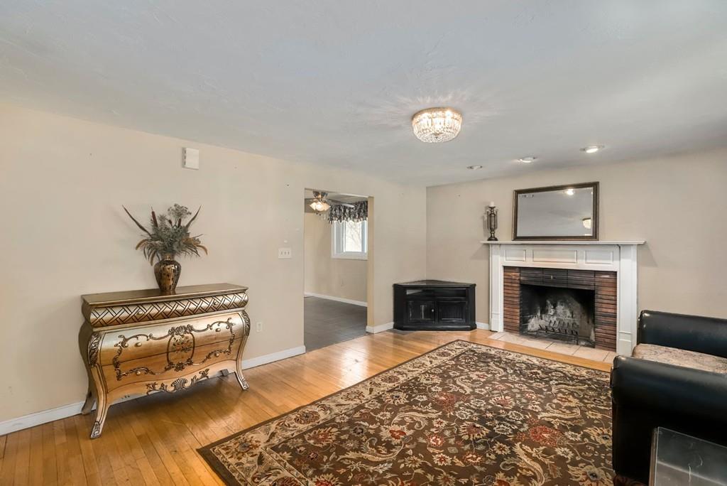 30 Arrowhead Road Bellingham, MA 02019 - Photo 4 of 28 Gallery Image 4