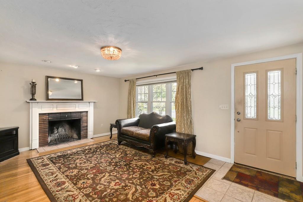 30 Arrowhead Road Bellingham, MA 02019 - Photo 5 of 28 Gallery Image 5