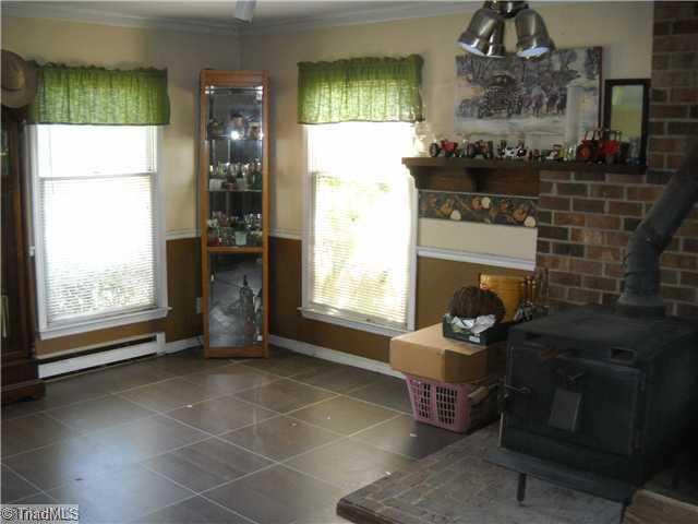 4557 Edgar Road Sophia, NC 27350 - Photo 9 of 16 Living Room.