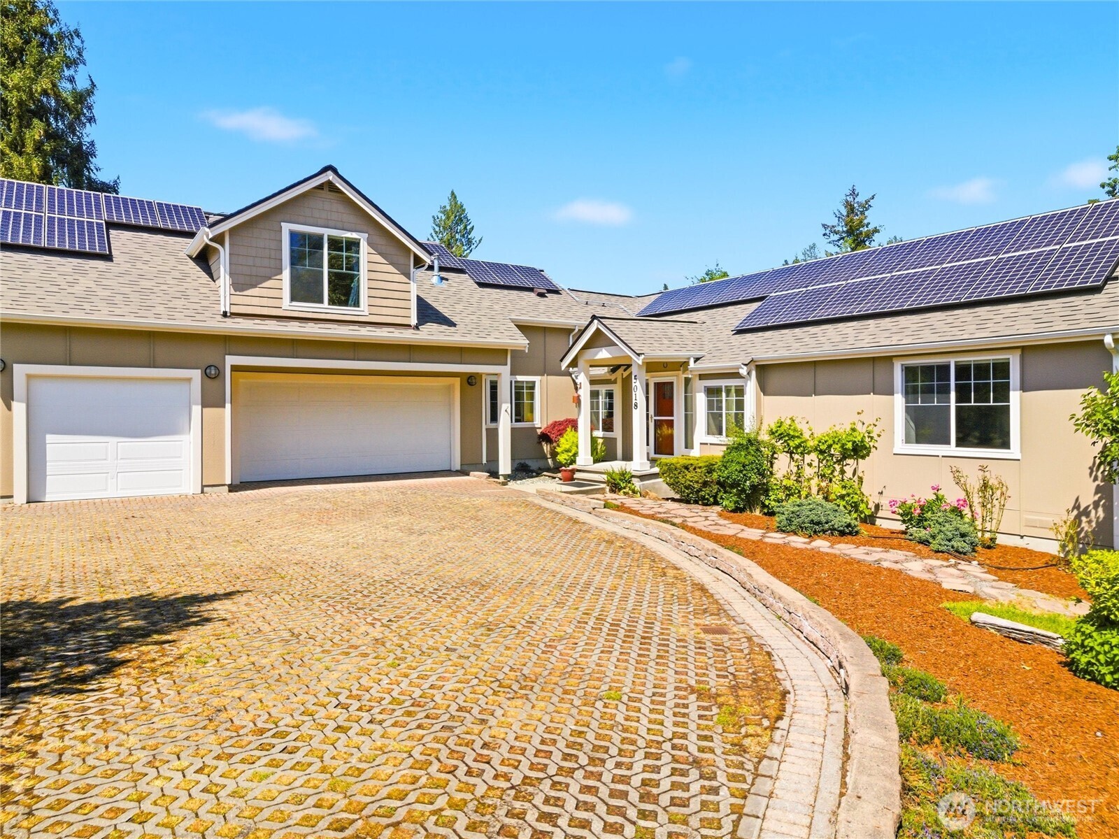 5018 Pleasant Glade Road Northeast Olympia, WA 98516 - Photo 2 of 40