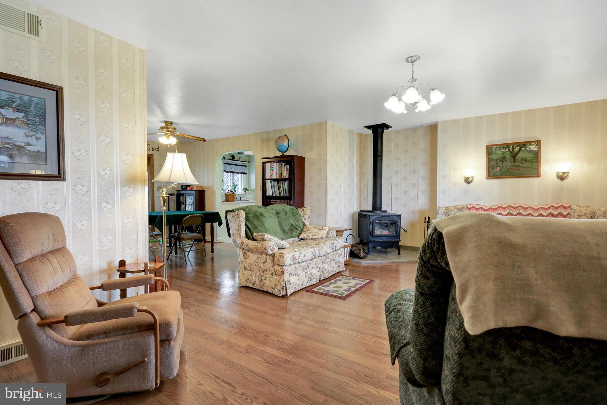 6120 Marsh Road Waynesboro, PA 17268 - Photo 10 of 27 Living Room
