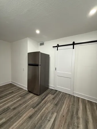 $2,300 | 705 Stanford Street, Unit A, Houston, TX 77019