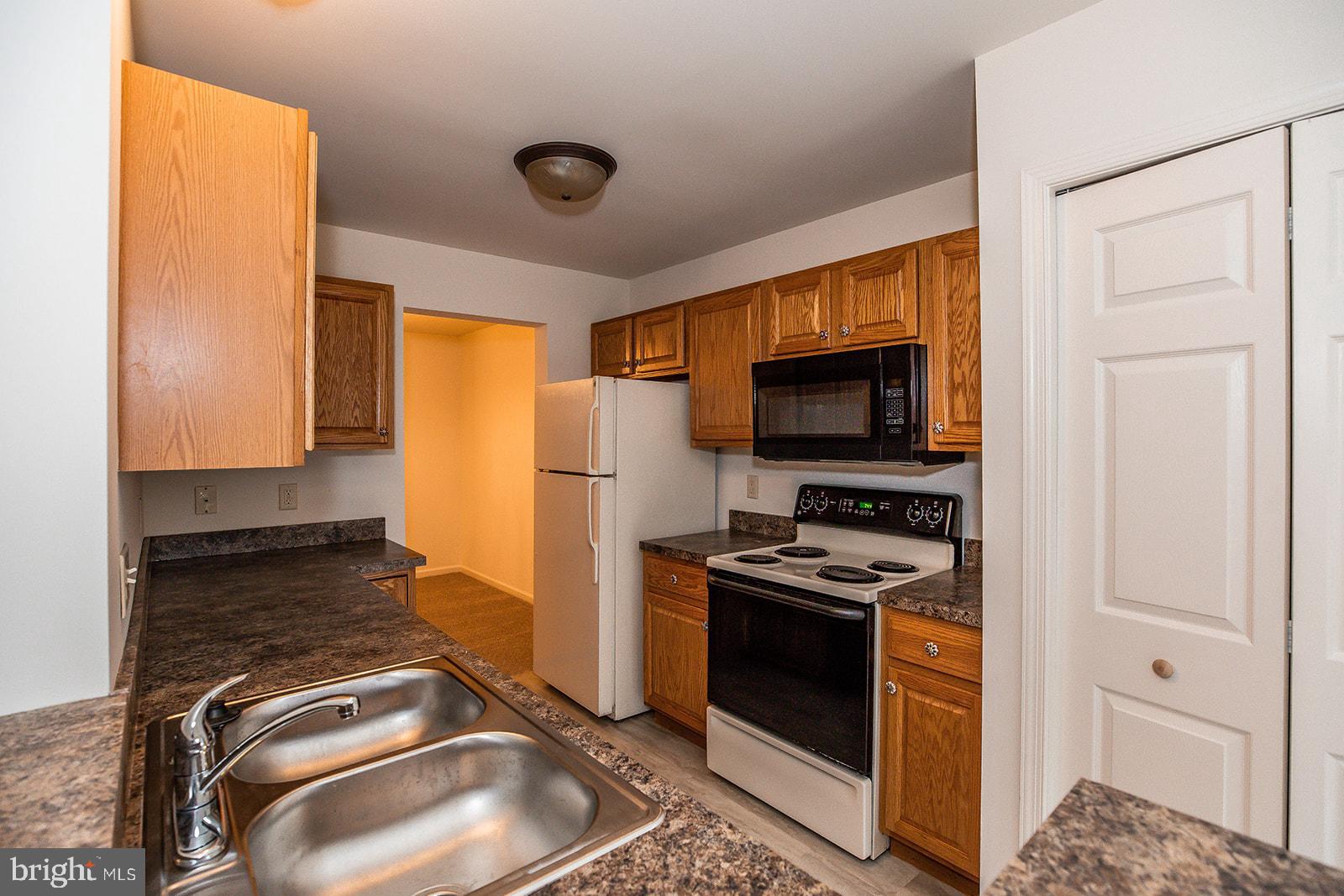789 Keller Drive Lititz, PA 17543 - Photo 15 of 39