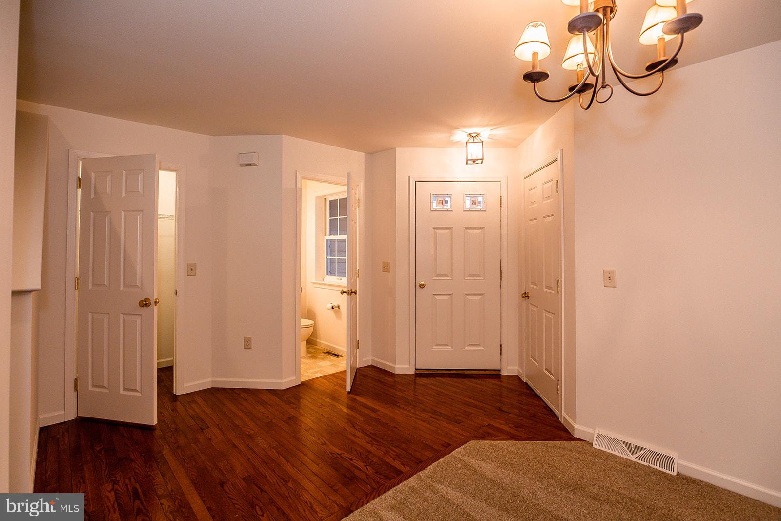789 Keller Drive Lititz, PA 17543 - Photo 4 of 39