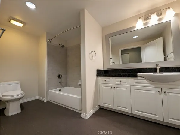 $3,300 | 600 North Atlantic Boulevard, Unit 406, Monterey Park, CA 91754