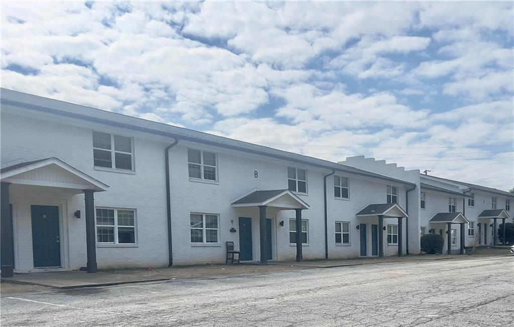 3669 Martin Luther King Junior Drive Southwest Atlanta, GA 30331 - Photo 21 of 24 an outdoor space of blue house