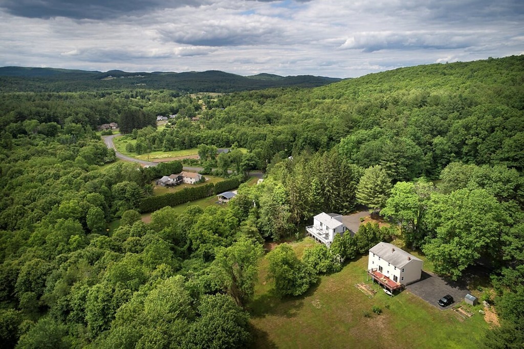 22 North Farms Road Haydenville, MA 01039 - Photo 4 of 42 Gallery Image 4