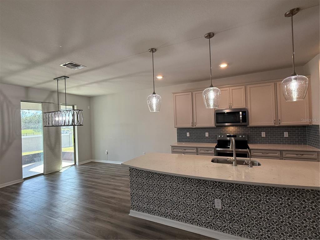 7360 Pool Compass Loop Wesley Chapel, FL 33545 - Photo 12 of 35