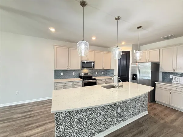 $3,800 | 7360 Pool Compass Loop, Wesley Chapel, FL 33545