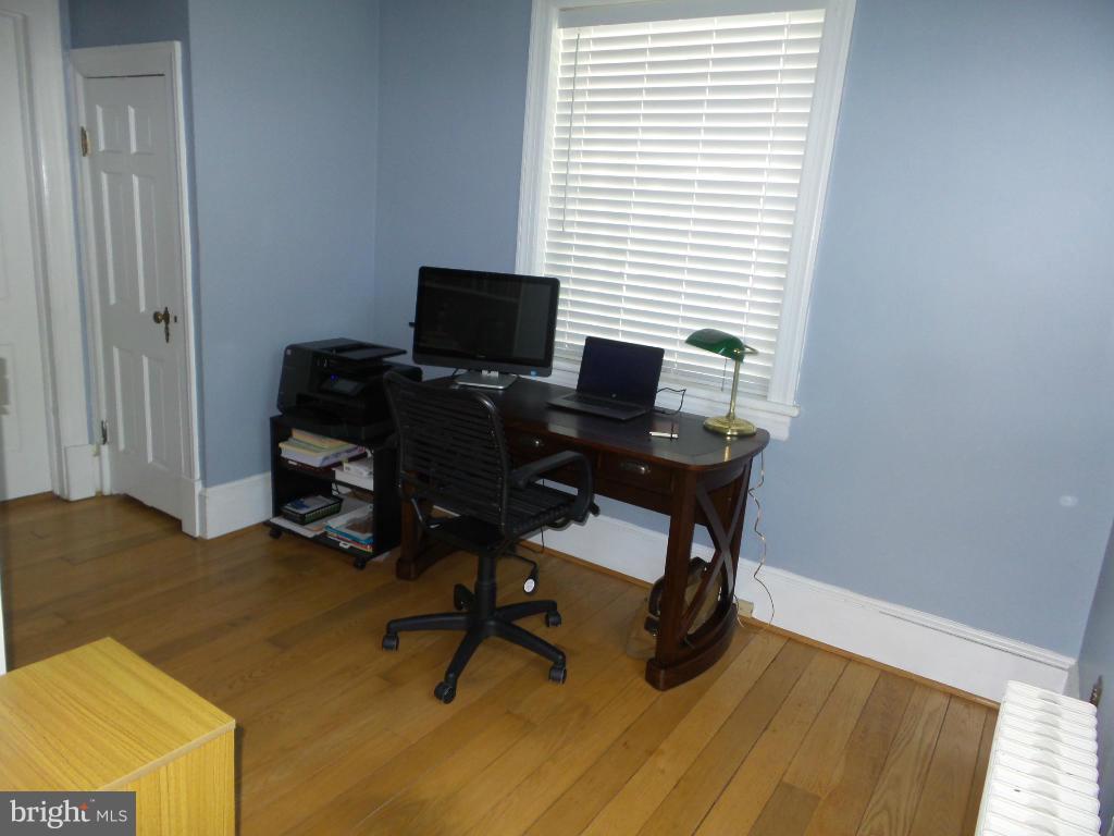 611 Edwards Ferry Road Northeast Leesburg, VA 20176 - Photo 15 of 30 Bedroom