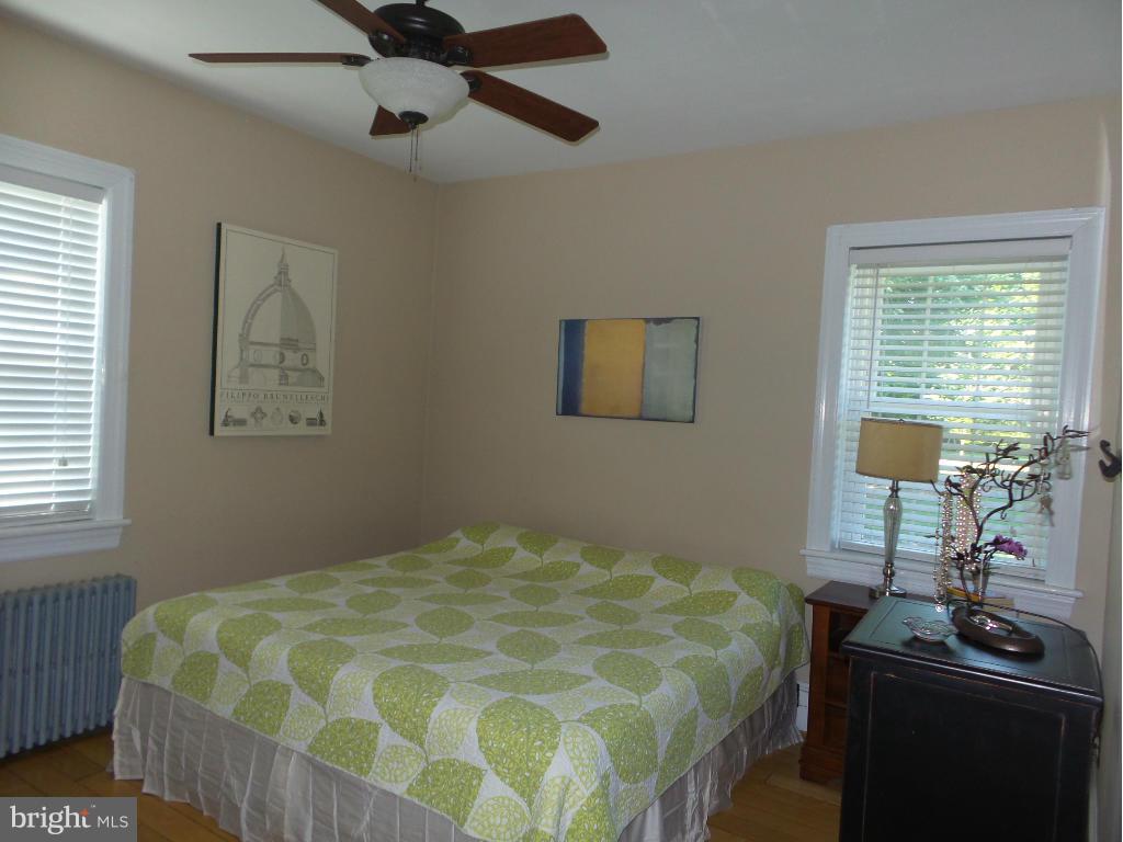 611 Edwards Ferry Road Northeast Leesburg, VA 20176 - Photo 17 of 30 Bedroom