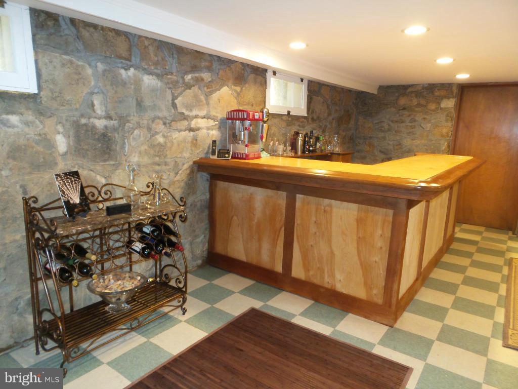 611 Edwards Ferry Road Northeast Leesburg, VA 20176 - Photo 23 of 30 Lowe Level