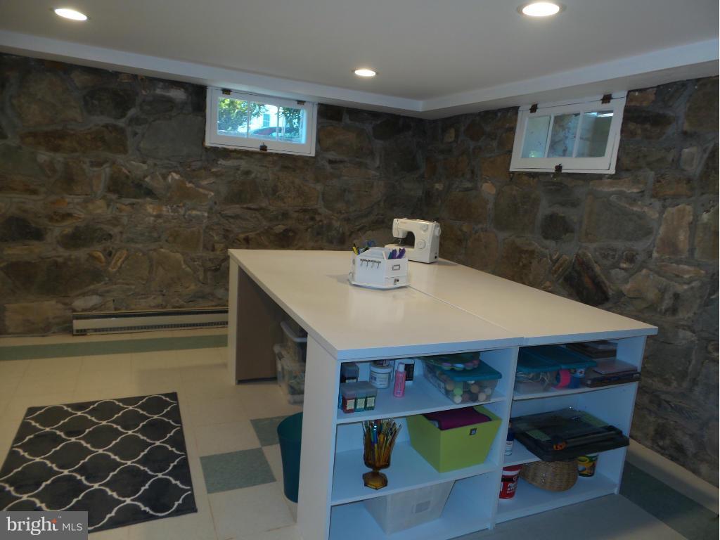 611 Edwards Ferry Road Northeast Leesburg, VA 20176 - Photo 25 of 30 Craft Room