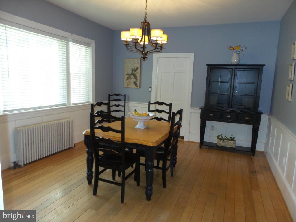 611 Edwards Ferry Road Northeast Leesburg, VA 20176 - Photo 8 of 30 Dining Room