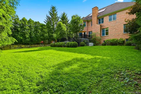 $2,795,000 | 19 Shelley Lane, West Harrison, NY 10604