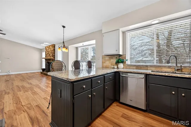 $322,000 | 201 Westminster Drive, St. Peters, MO 63376