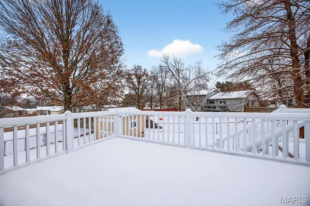 $322,000 | 201 Westminster Drive, St. Peters, MO 63376