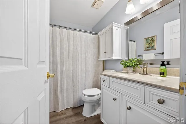 $322,000 | 201 Westminster Drive, St. Peters, MO 63376