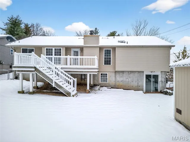 $322,000 | 201 Westminster Drive, St. Peters, MO 63376