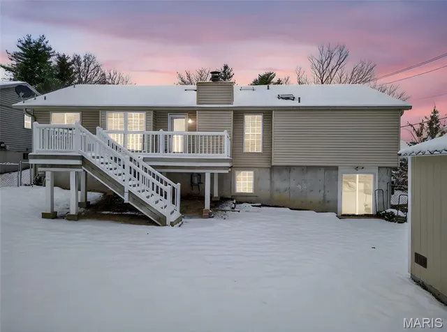 $322,000 | 201 Westminster Drive, St. Peters, MO 63376