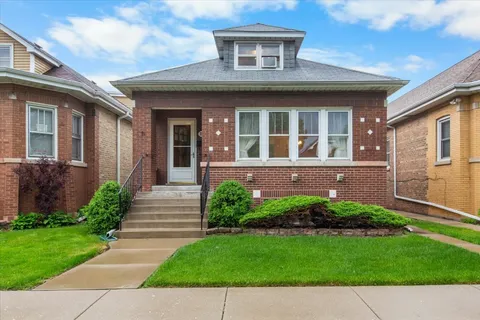 $330,000 | 3130 North Monitor Avenue, Chicago, IL 60634