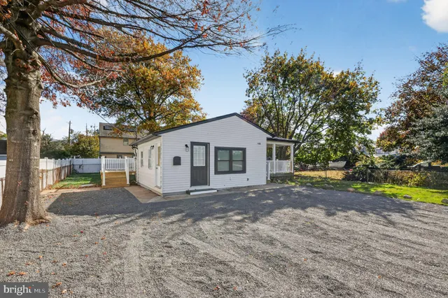 $359,900 | 440 Trenton Avenue, Bristol, PA 19007