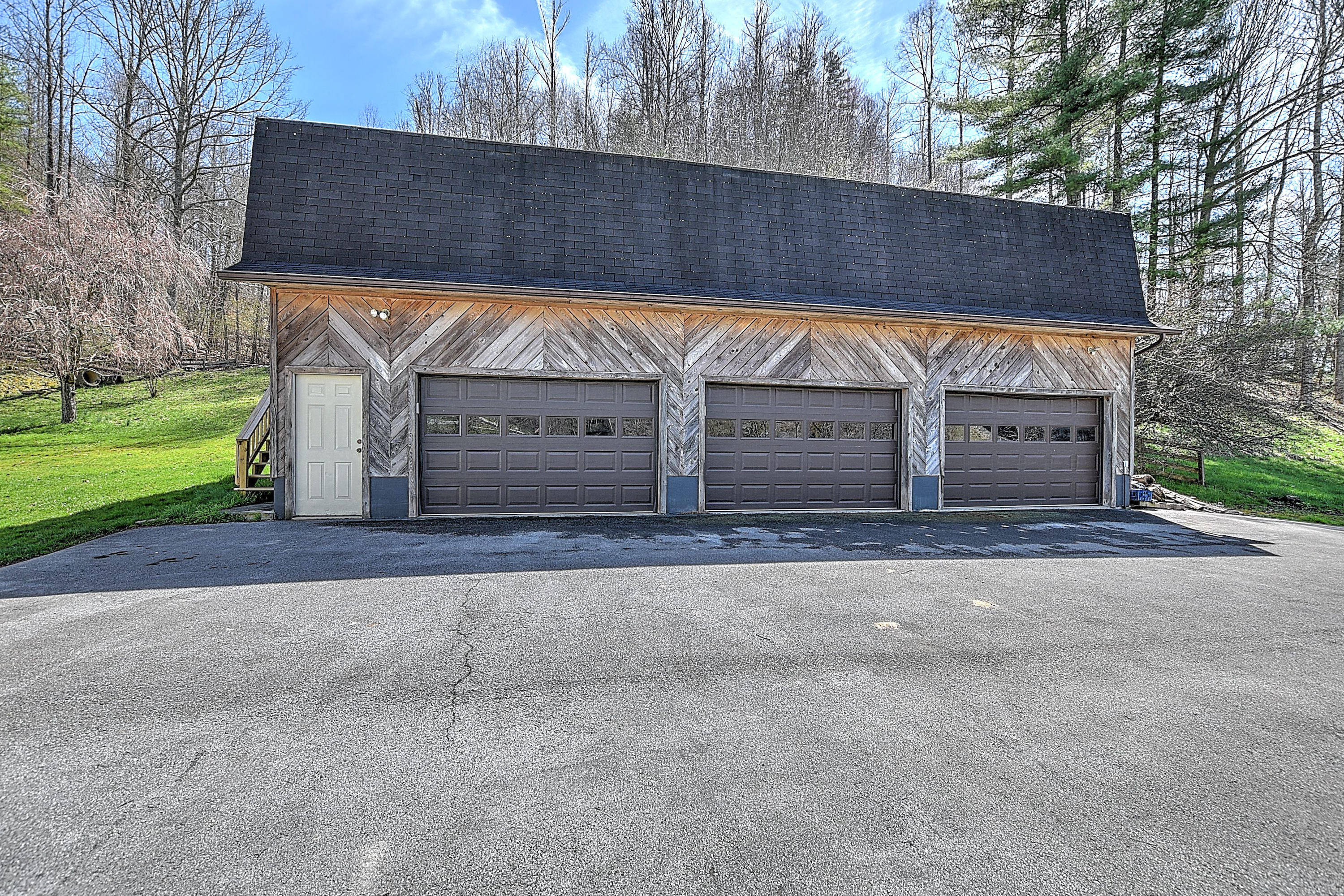 460 Tilson Mountain Road Flag Pond, TN 37657 - Photo 54 of 96 460 Tilson Mtn Rd-57