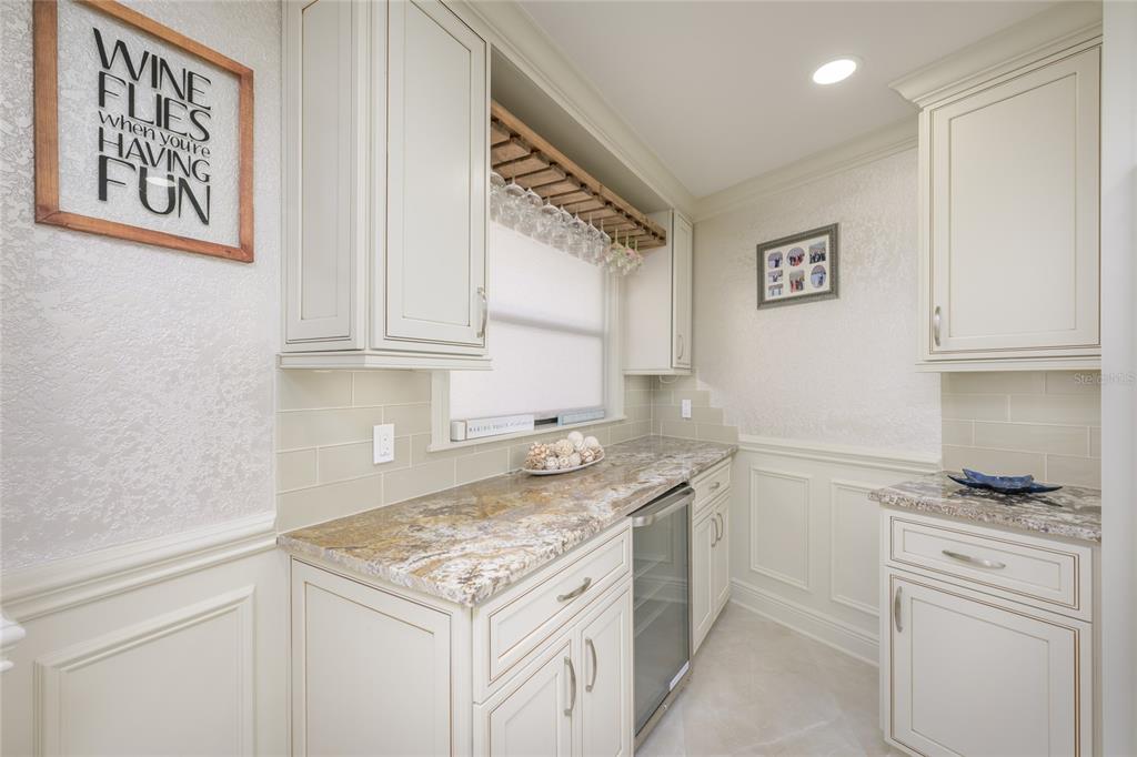 5750 Midnight Pass Road, Unit 309 Sarasota, FL 34242 - Photo 6 of 49 Gallery Image 6