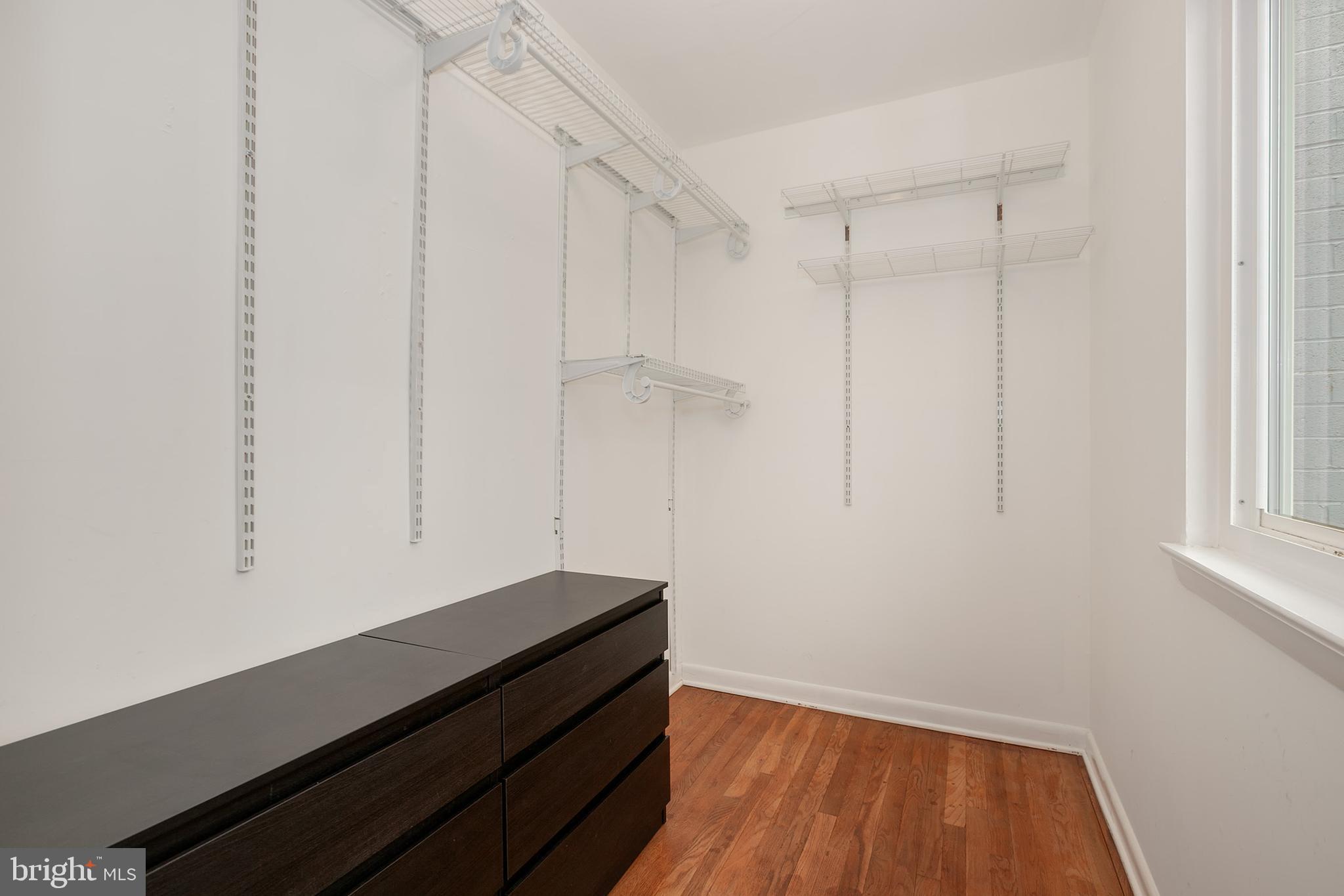 1524 Goldenrain Court Reston, VA 20190 - Photo 19 of 38 Gallery Image 19