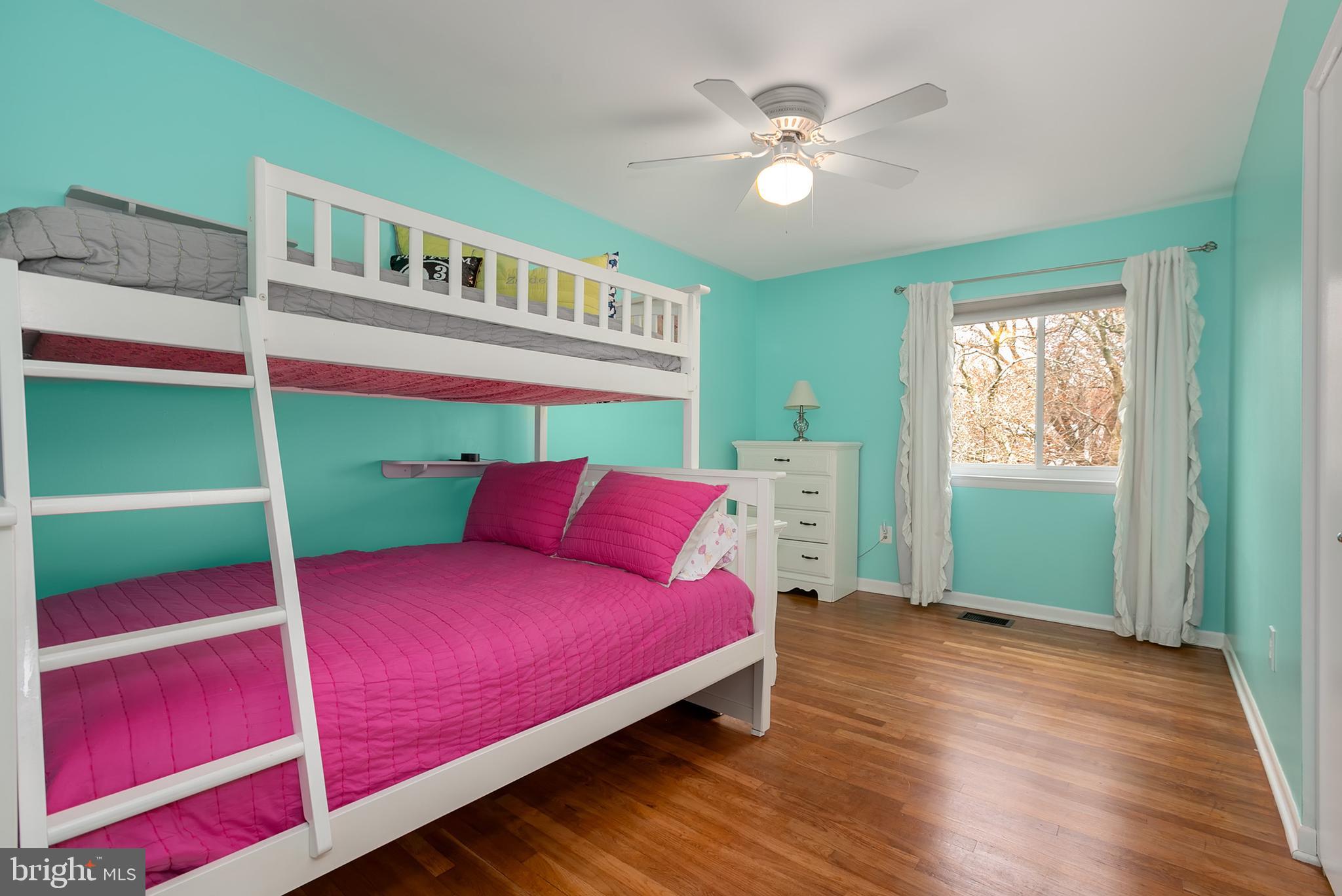 1524 Goldenrain Court Reston, VA 20190 - Photo 21 of 38 Gallery Image 21