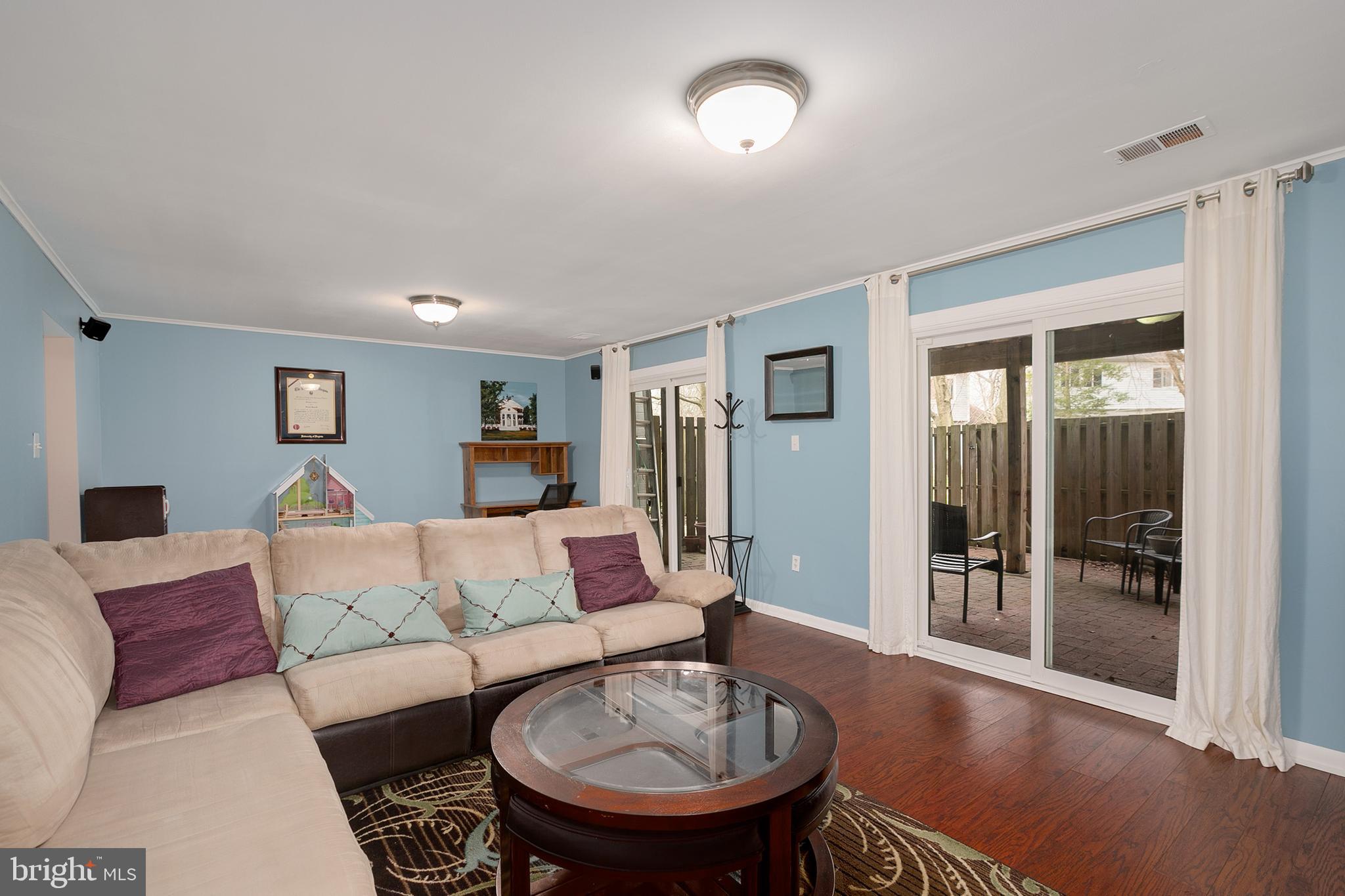 1524 Goldenrain Court Reston, VA 20190 - Photo 25 of 38 Gallery Image 25
