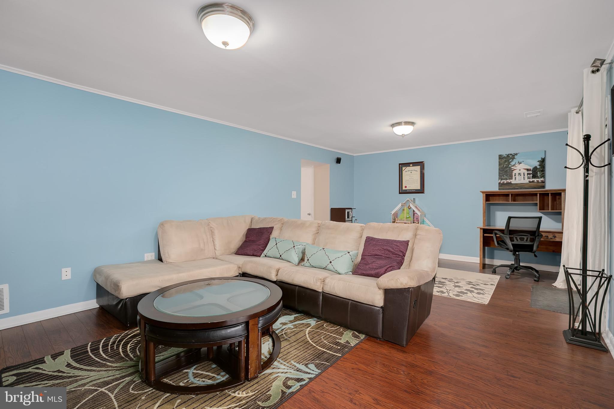 1524 Goldenrain Court Reston, VA 20190 - Photo 27 of 38 Gallery Image 27