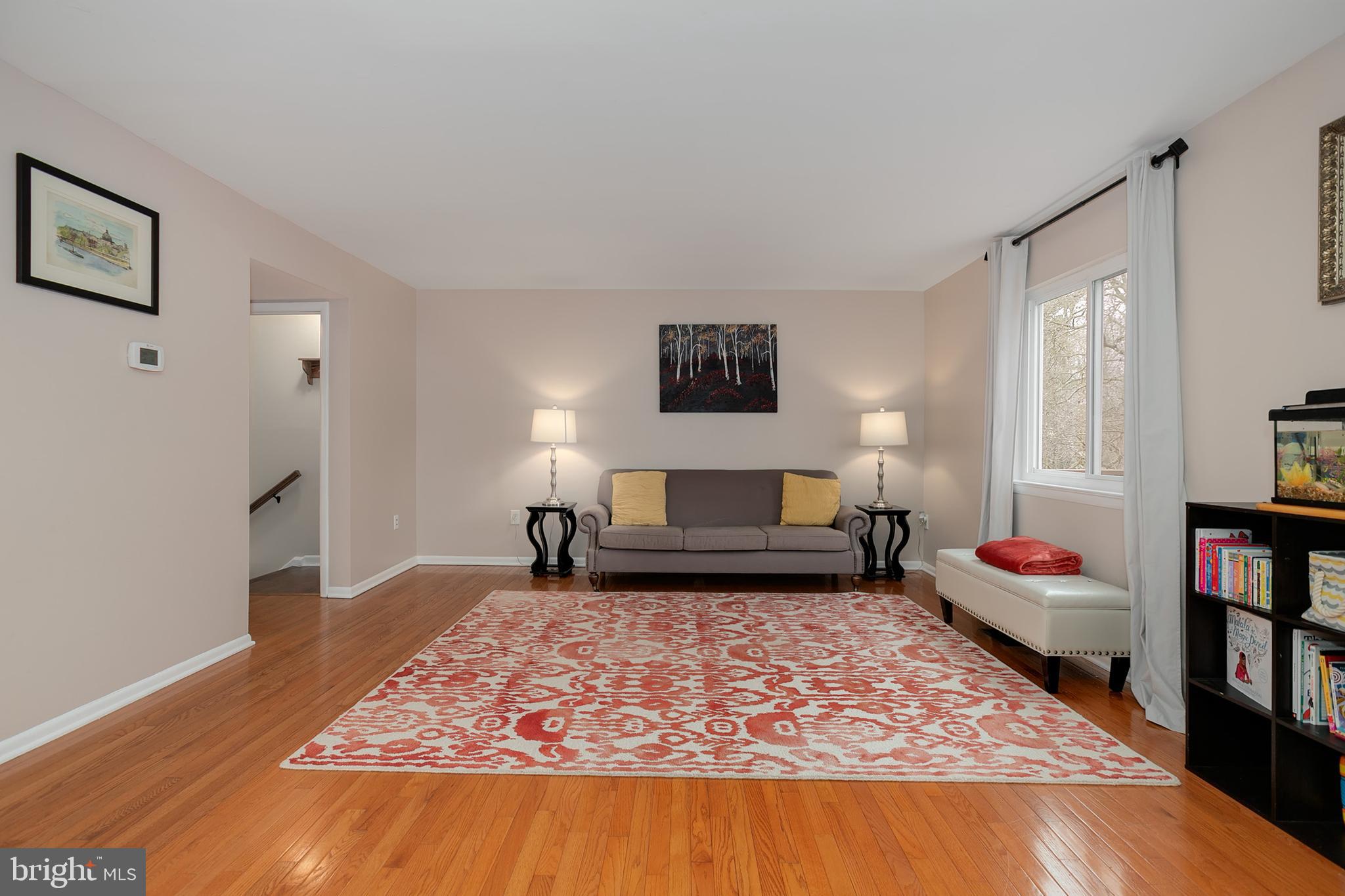 1524 Goldenrain Court Reston, VA 20190 - Photo 6 of 38 Gallery Image 6