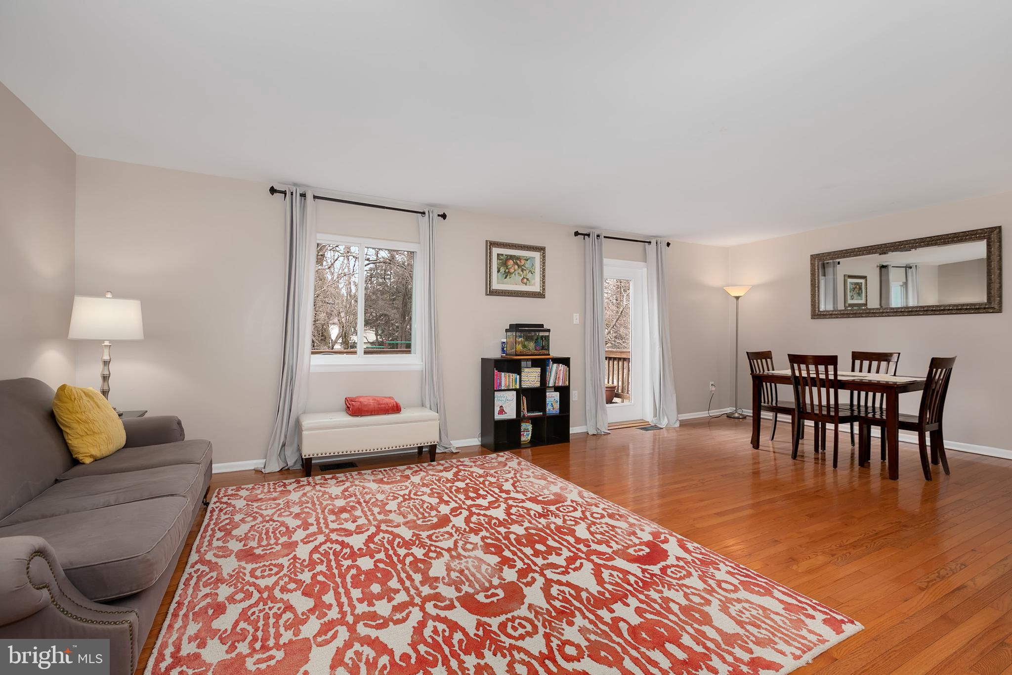 1524 Goldenrain Court Reston, VA 20190 - Photo 7 of 38 Gallery Image 7