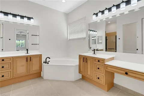 $460,000 | 9406 Sun River Way, Estero, FL 33928