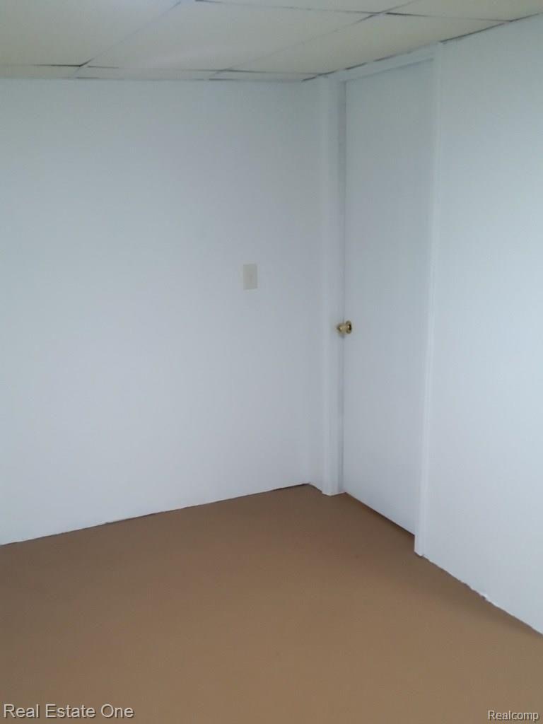 27 Millington Road Pleasant Ridge, MI 48069 - Photo 48 of 64 20170904_152116.jpg