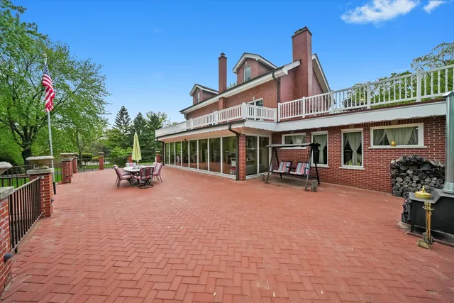 $999,900 | 300 Bradley Road, Lake Forest, IL 60045