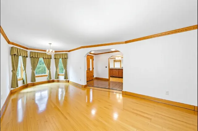 $999,900 | 300 Bradley Road, Lake Forest, IL 60045