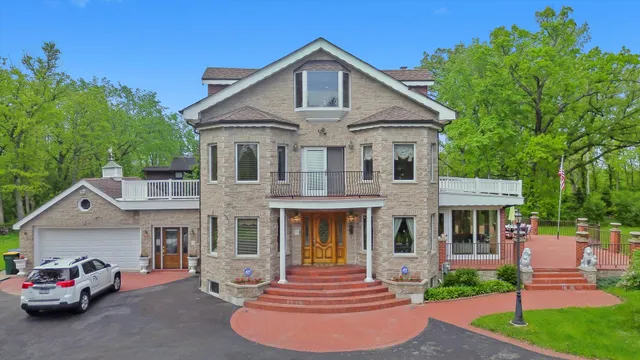 $999,900 | 300 Bradley Road, Lake Forest, IL 60045